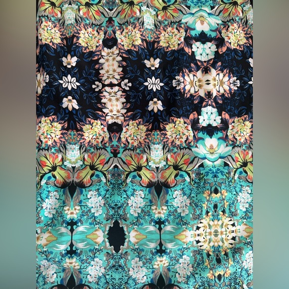 Xhilaration floral and color block black shift dress, size small, EUC - Picture 4 of 8